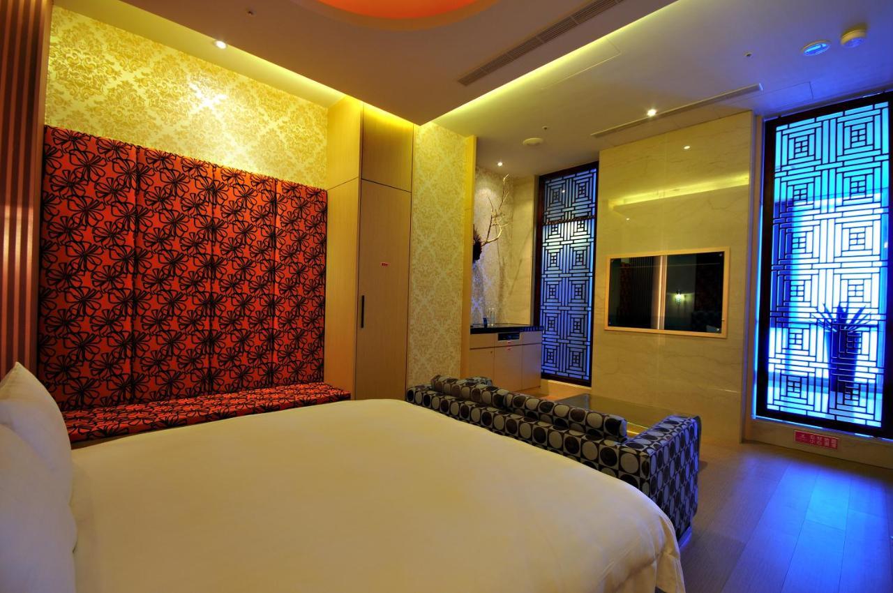 Dubai Motel Yilan Esterno foto