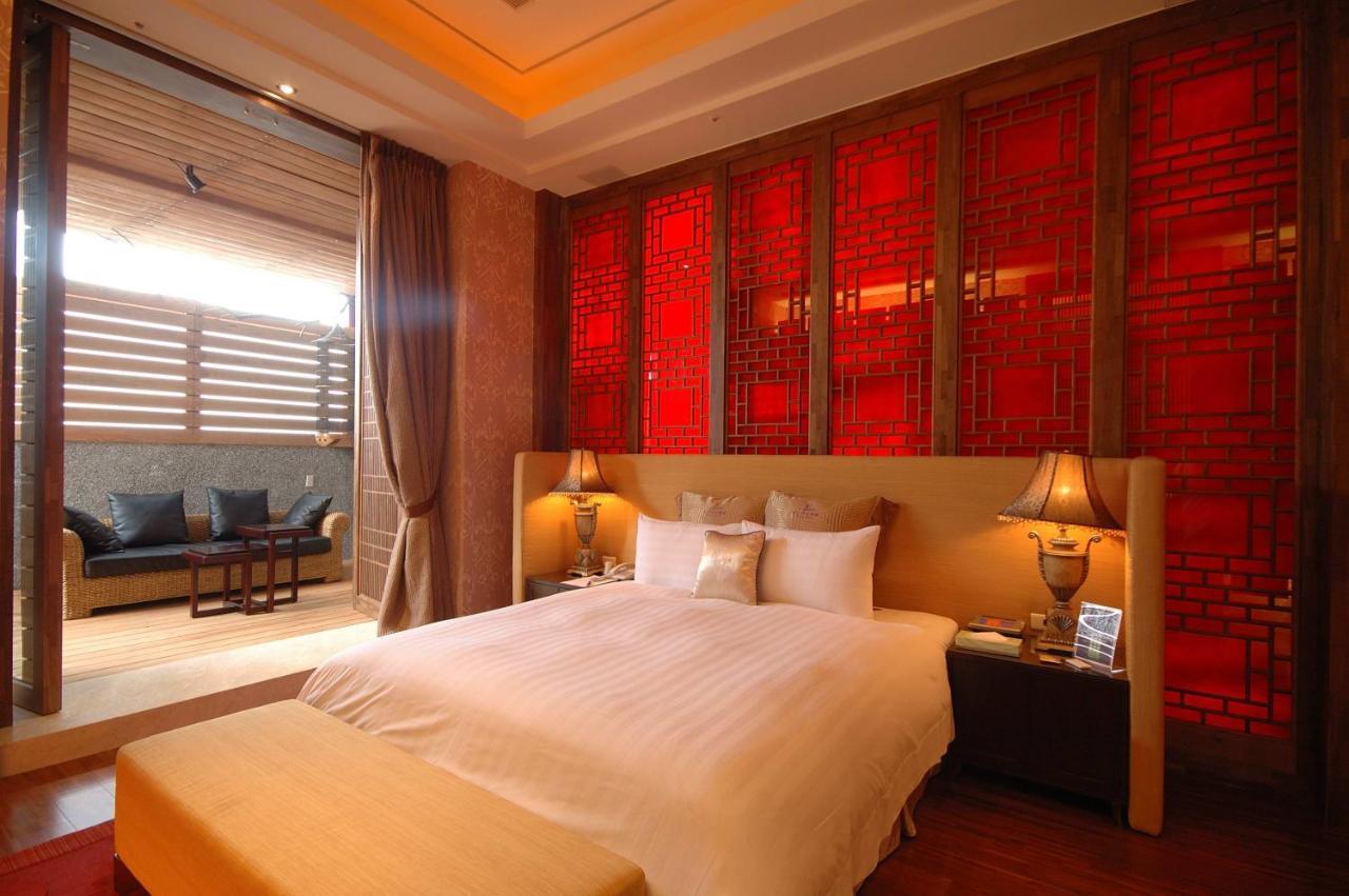Dubai Motel Yilan Esterno foto