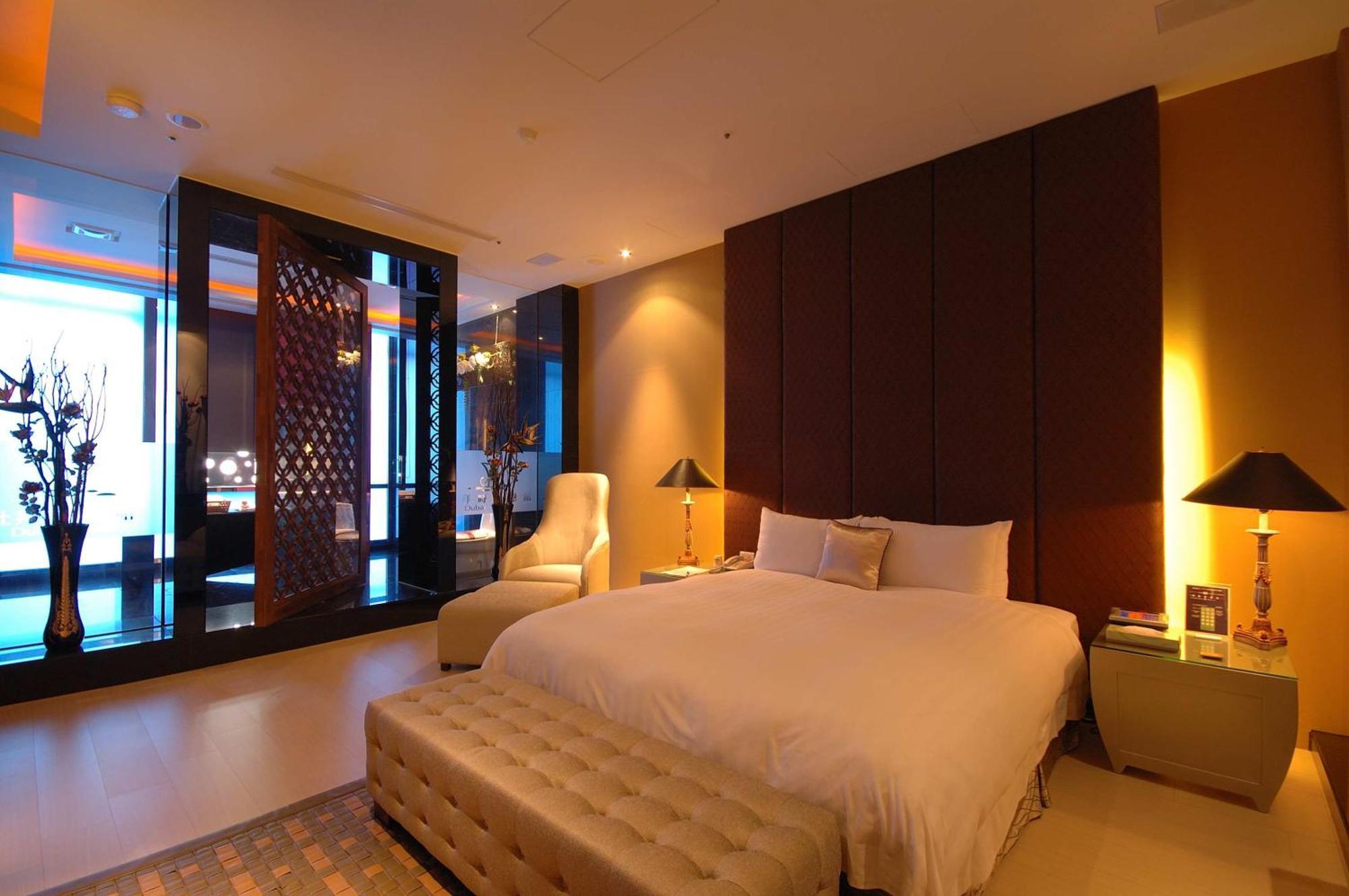 Dubai Motel Yilan Esterno foto