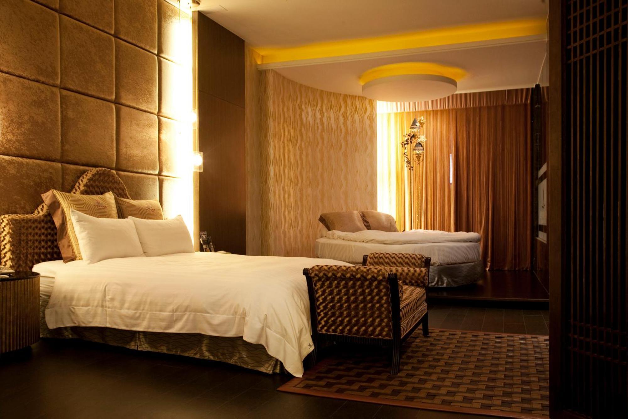 Dubai Motel Yilan Esterno foto