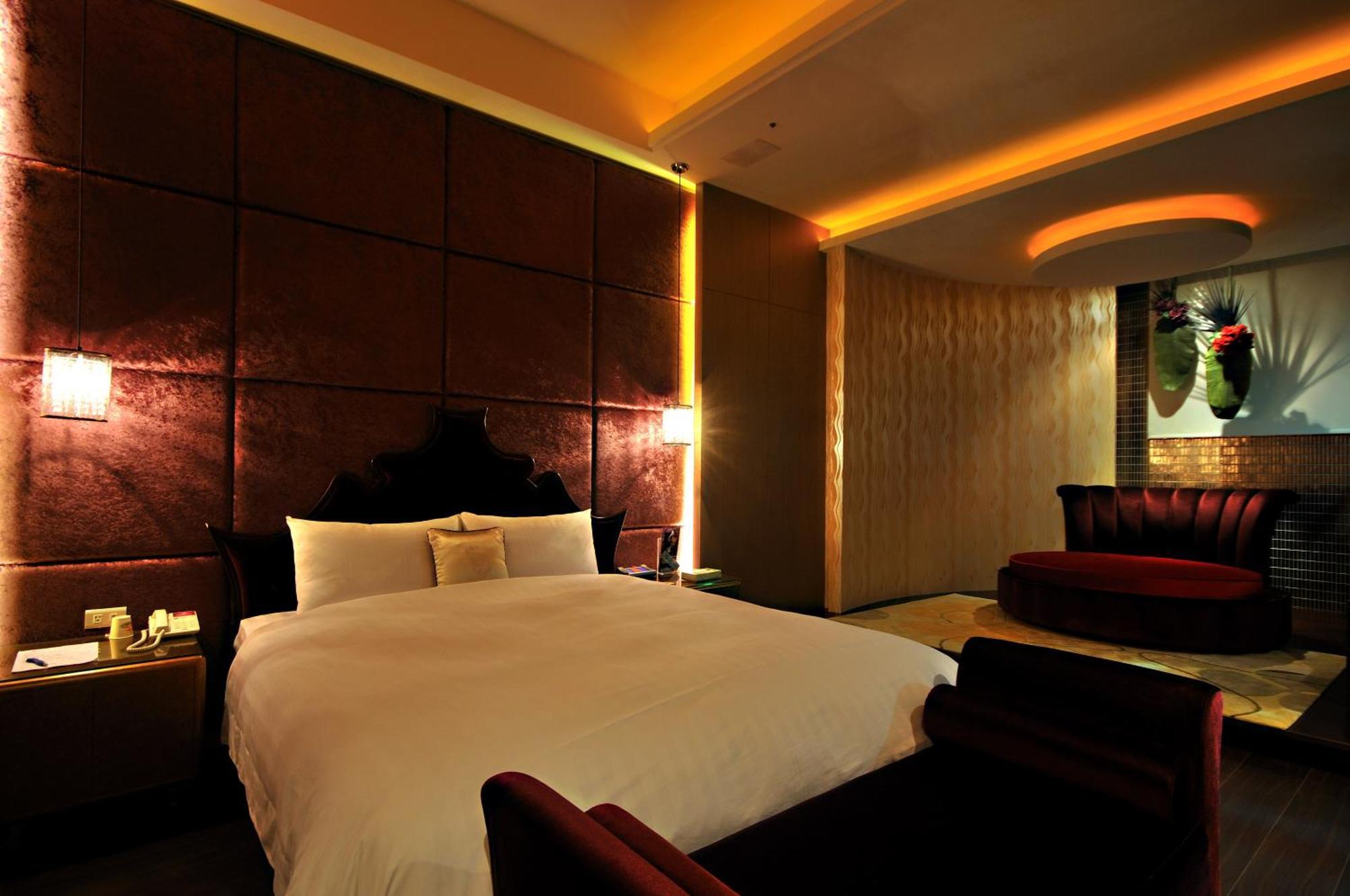 Dubai Motel Yilan Esterno foto