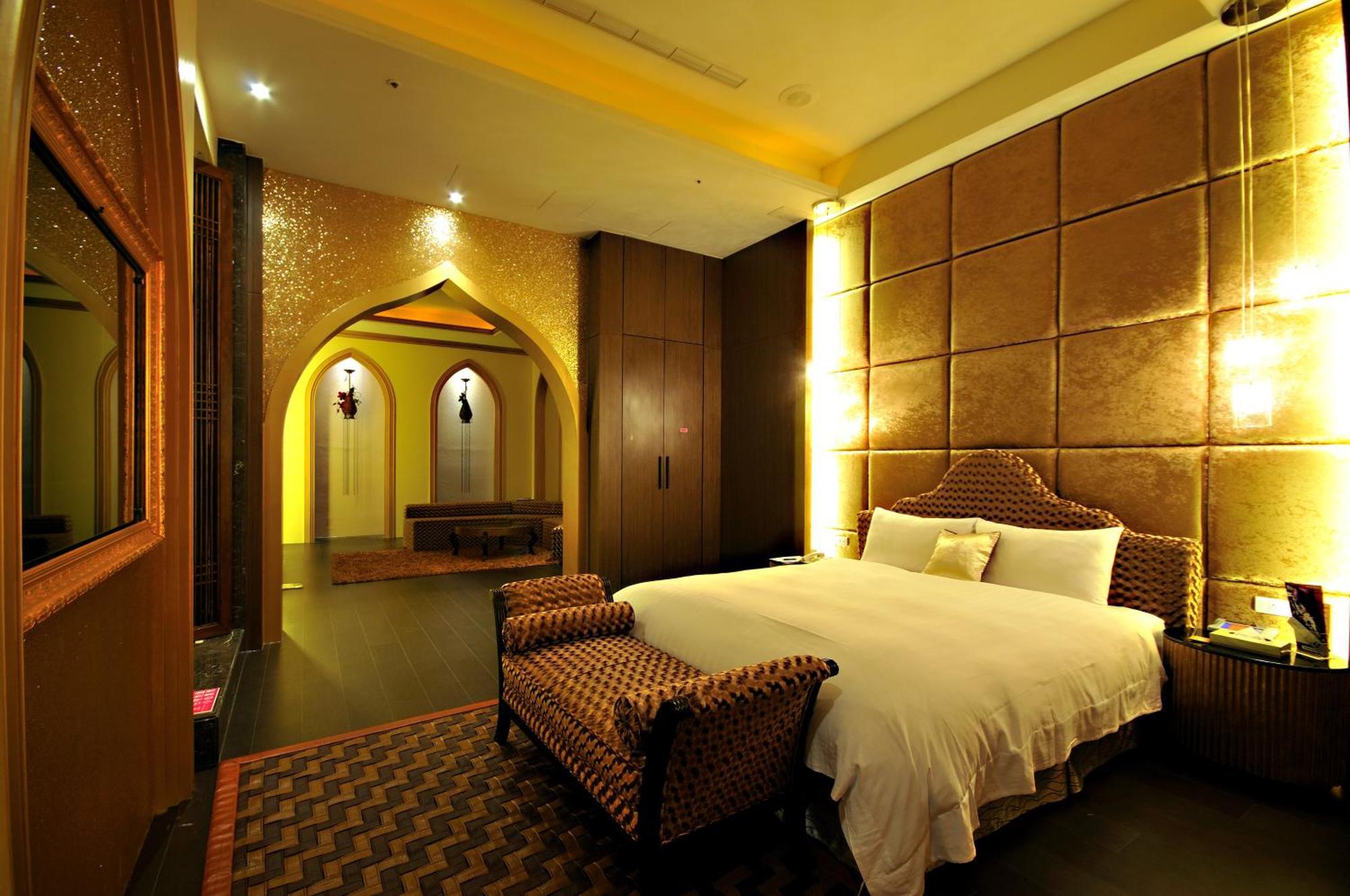 Dubai Motel Yilan Esterno foto
