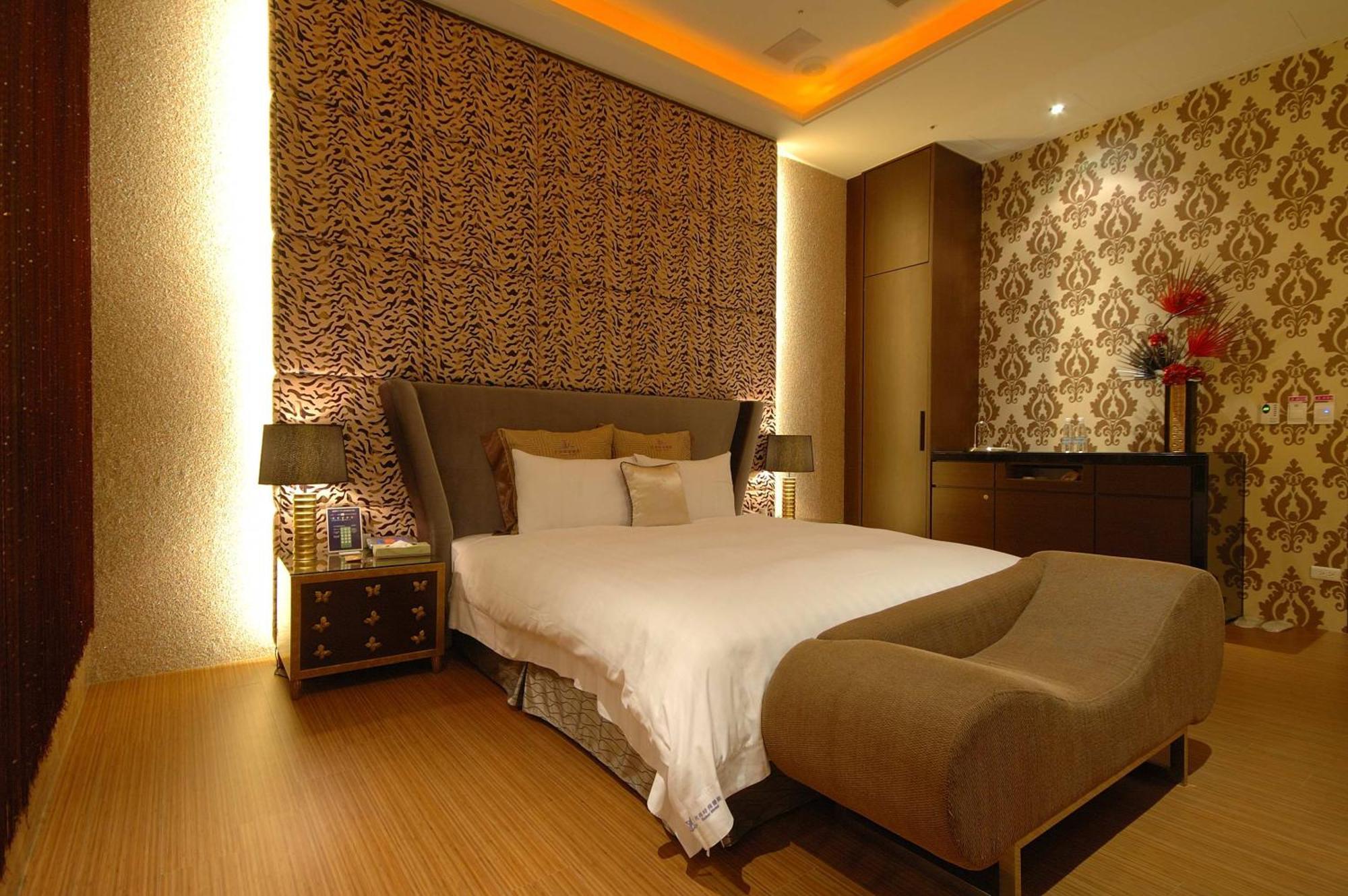 Dubai Motel Yilan Esterno foto