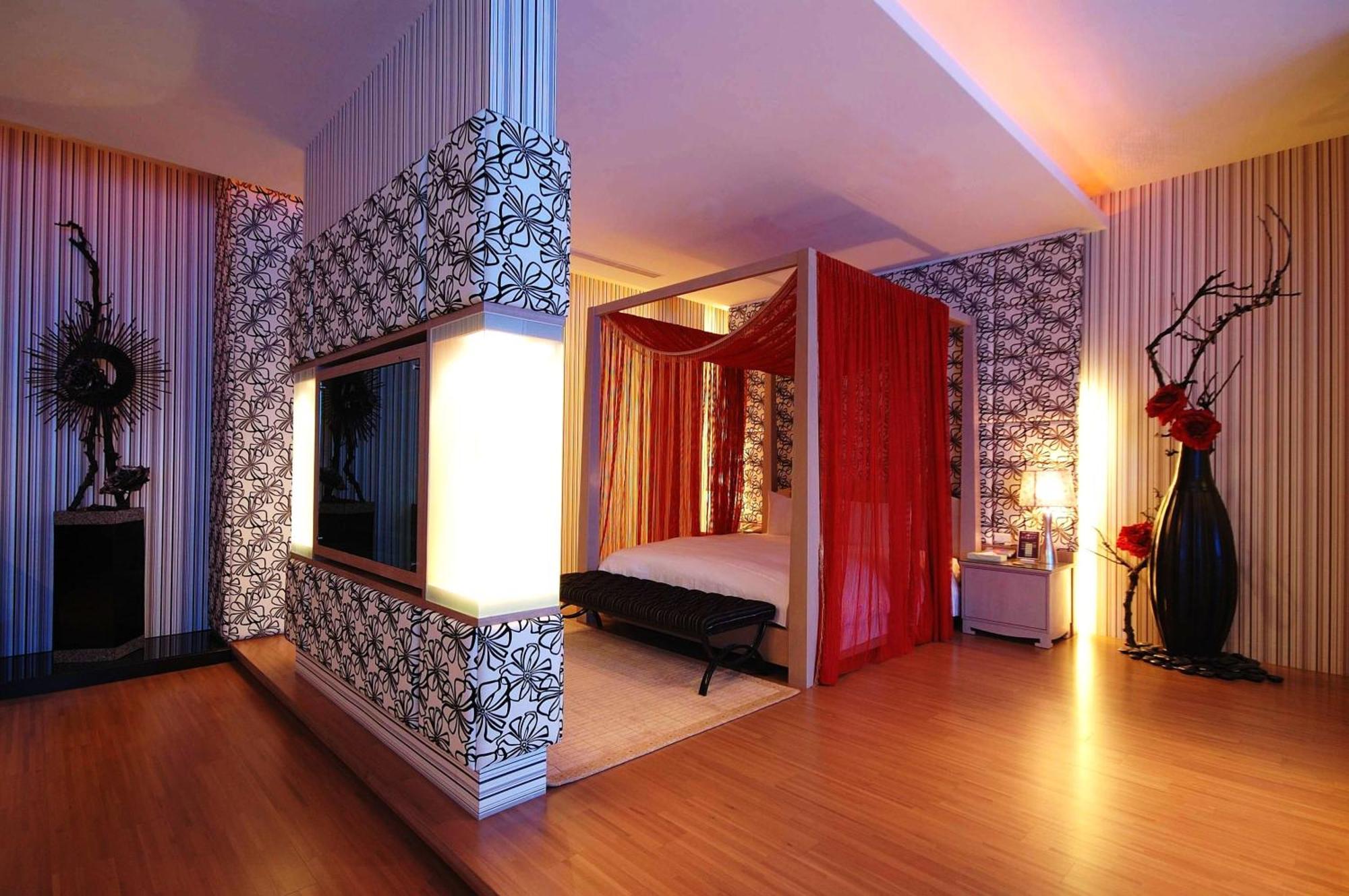 Dubai Motel Yilan Esterno foto