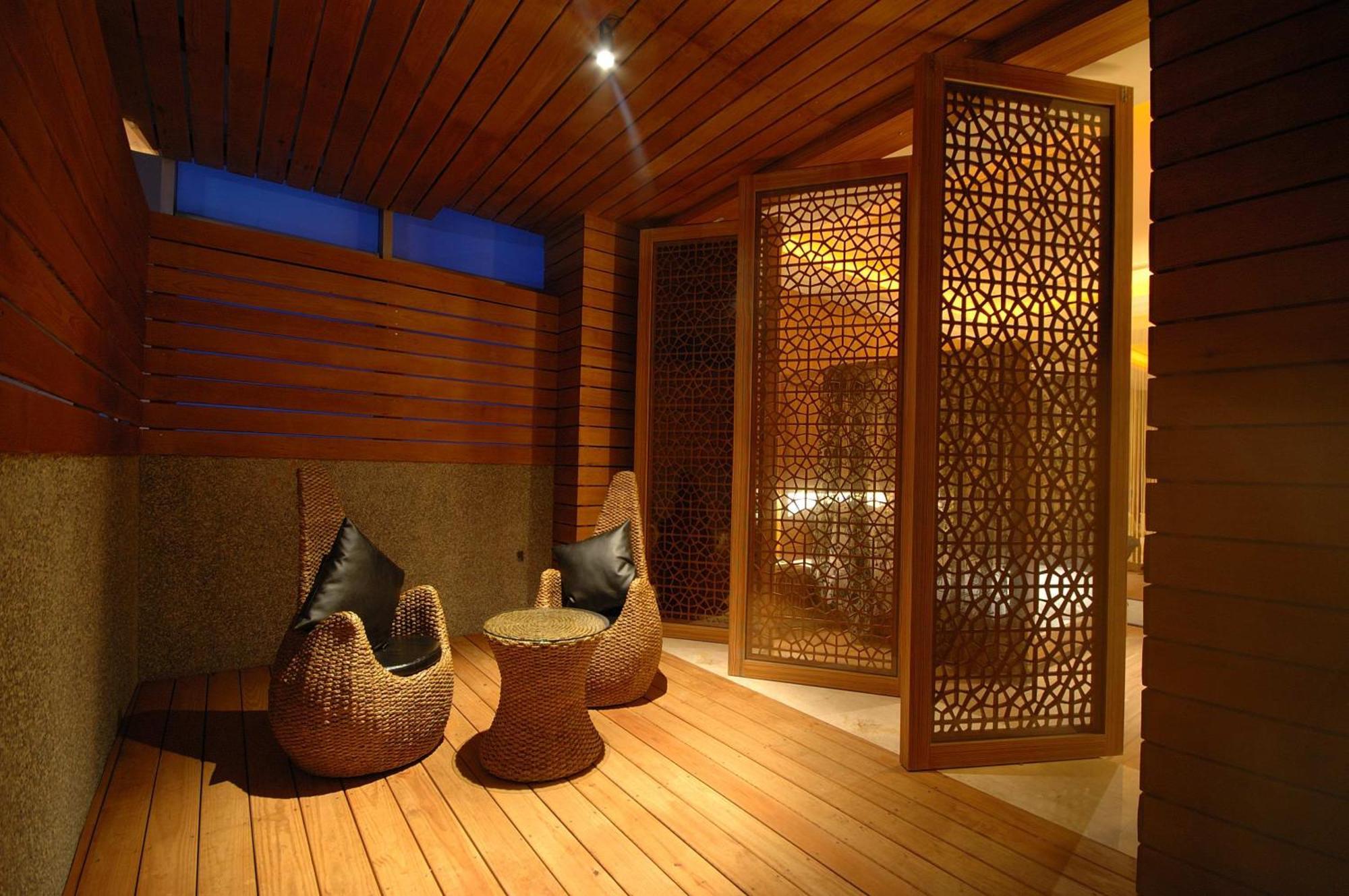Dubai Motel Yilan Esterno foto