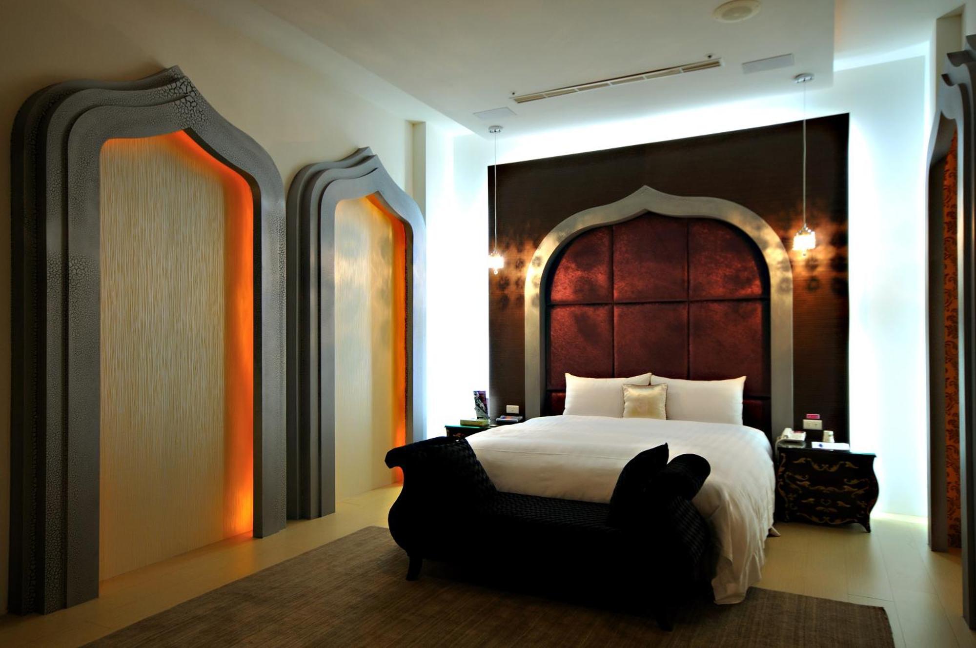 Dubai Motel Yilan Esterno foto