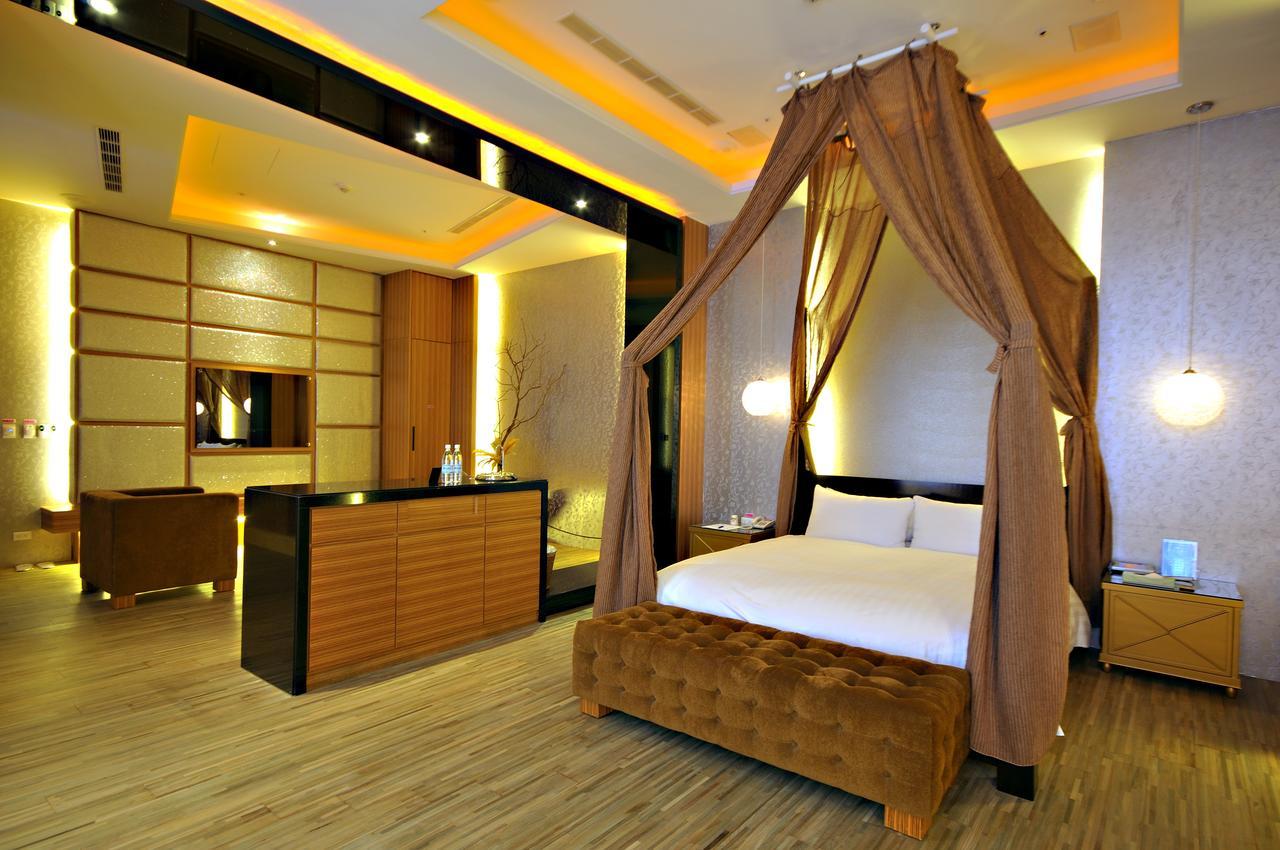 Dubai Motel Yilan Esterno foto