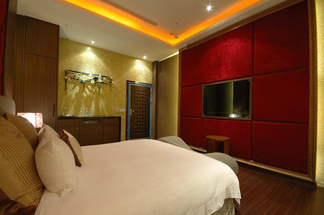 Dubai Motel Yilan Esterno foto
