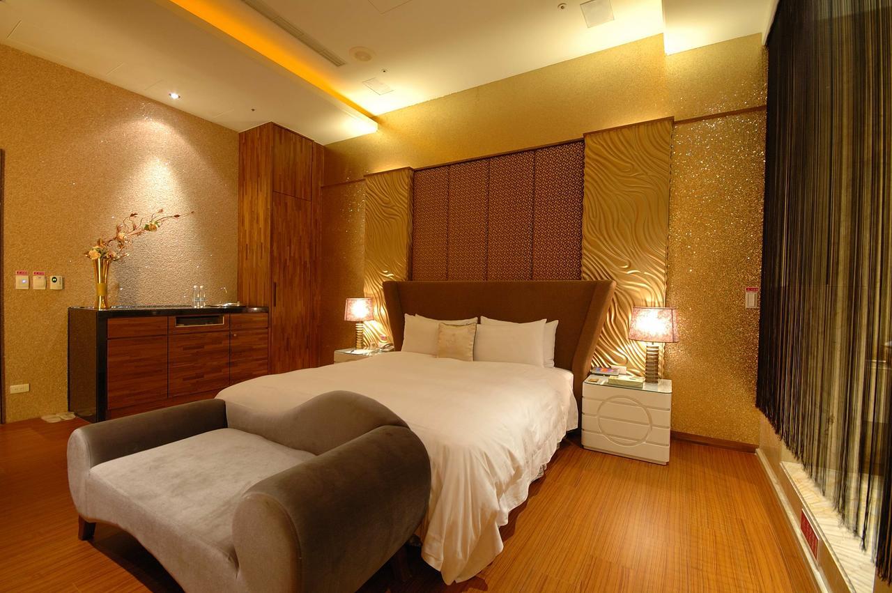 Dubai Motel Yilan Esterno foto