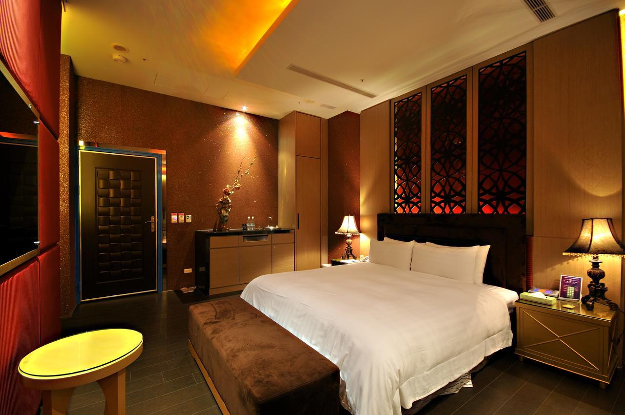 Dubai Motel Yilan Esterno foto