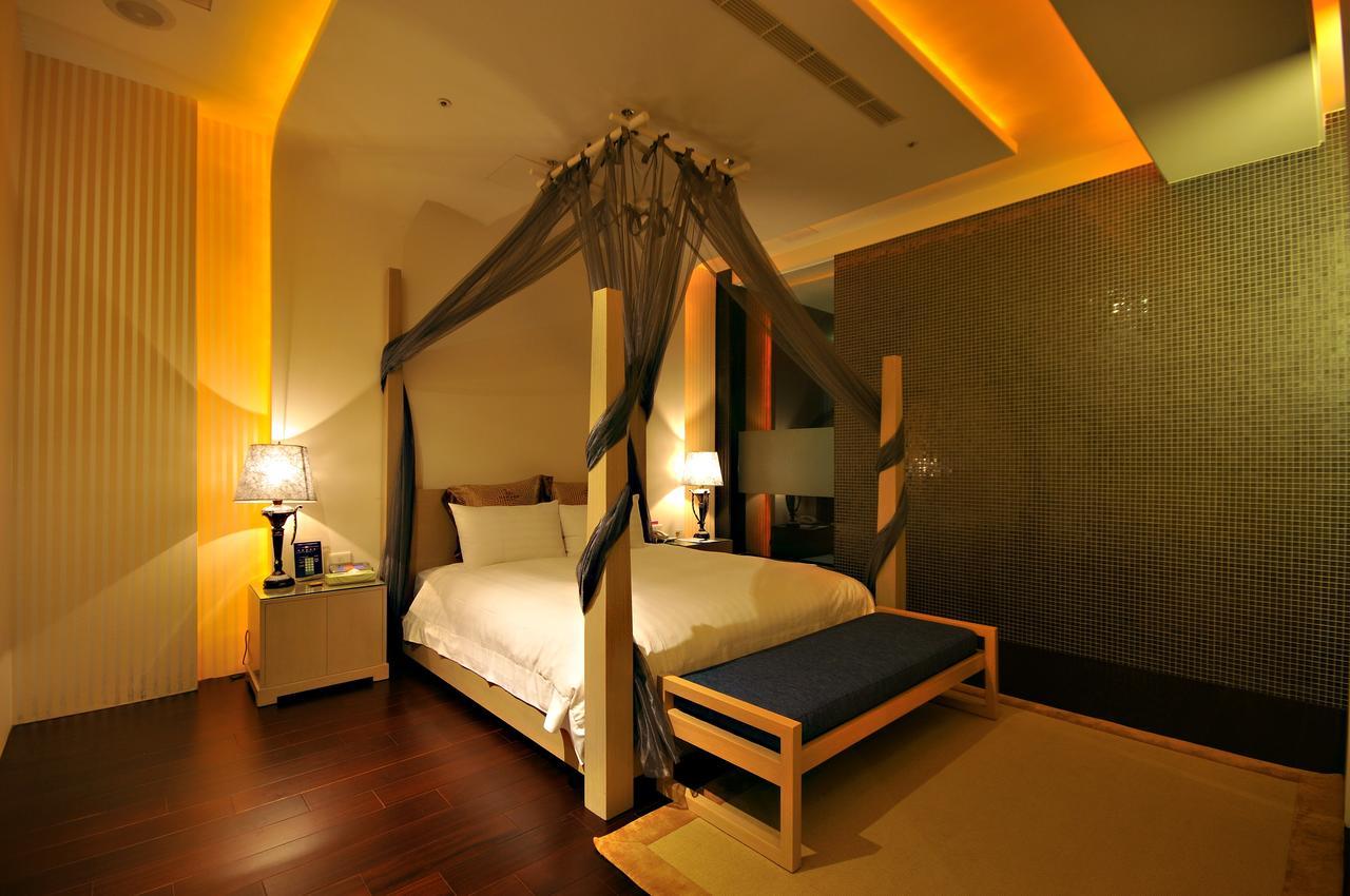 Dubai Motel Yilan Esterno foto