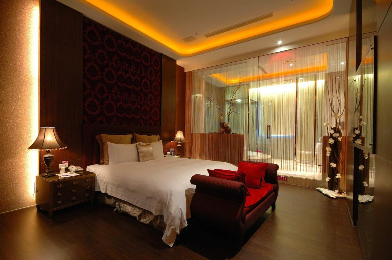 Dubai Motel Yilan Esterno foto
