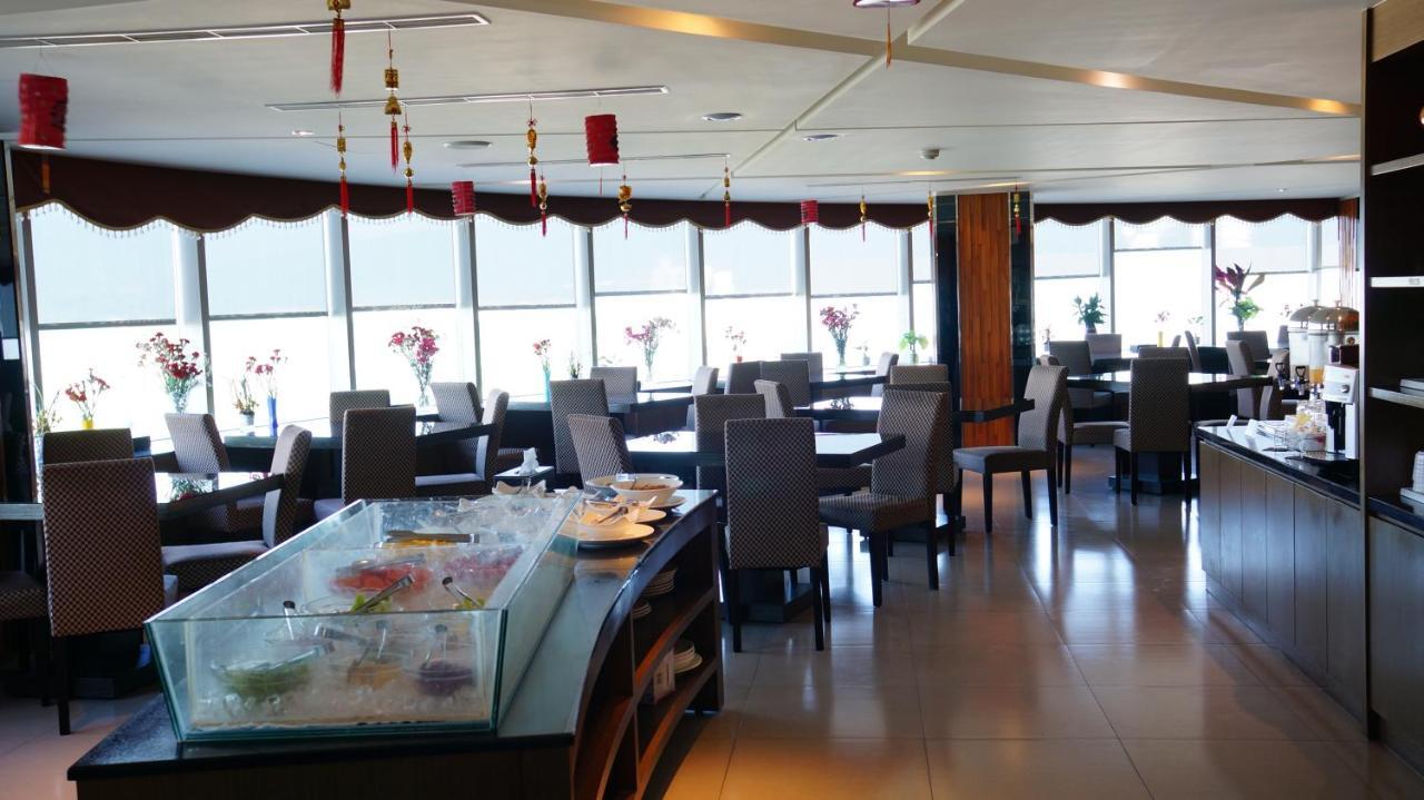 Dubai Motel Yilan Esterno foto